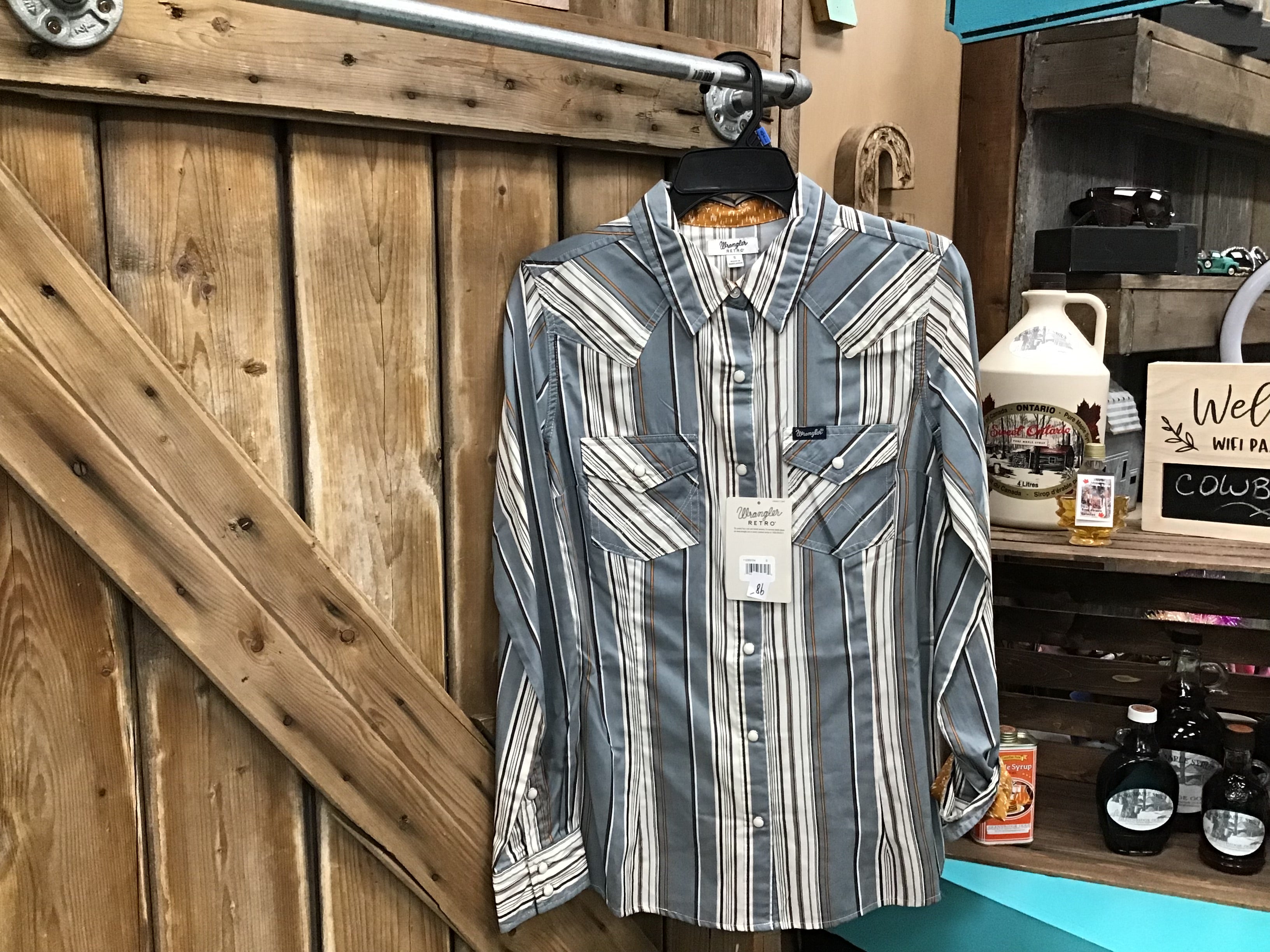 Wrangler Women’s Retro Rodeo Shirts size SMALL