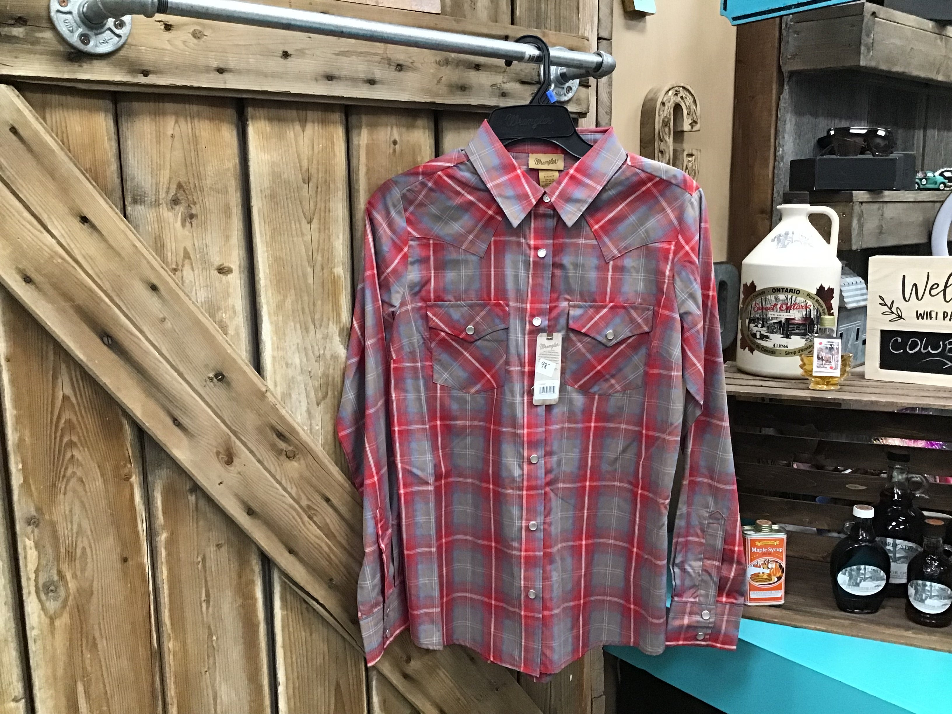 Wrangler Women’s Rodeo Shirts Size Small