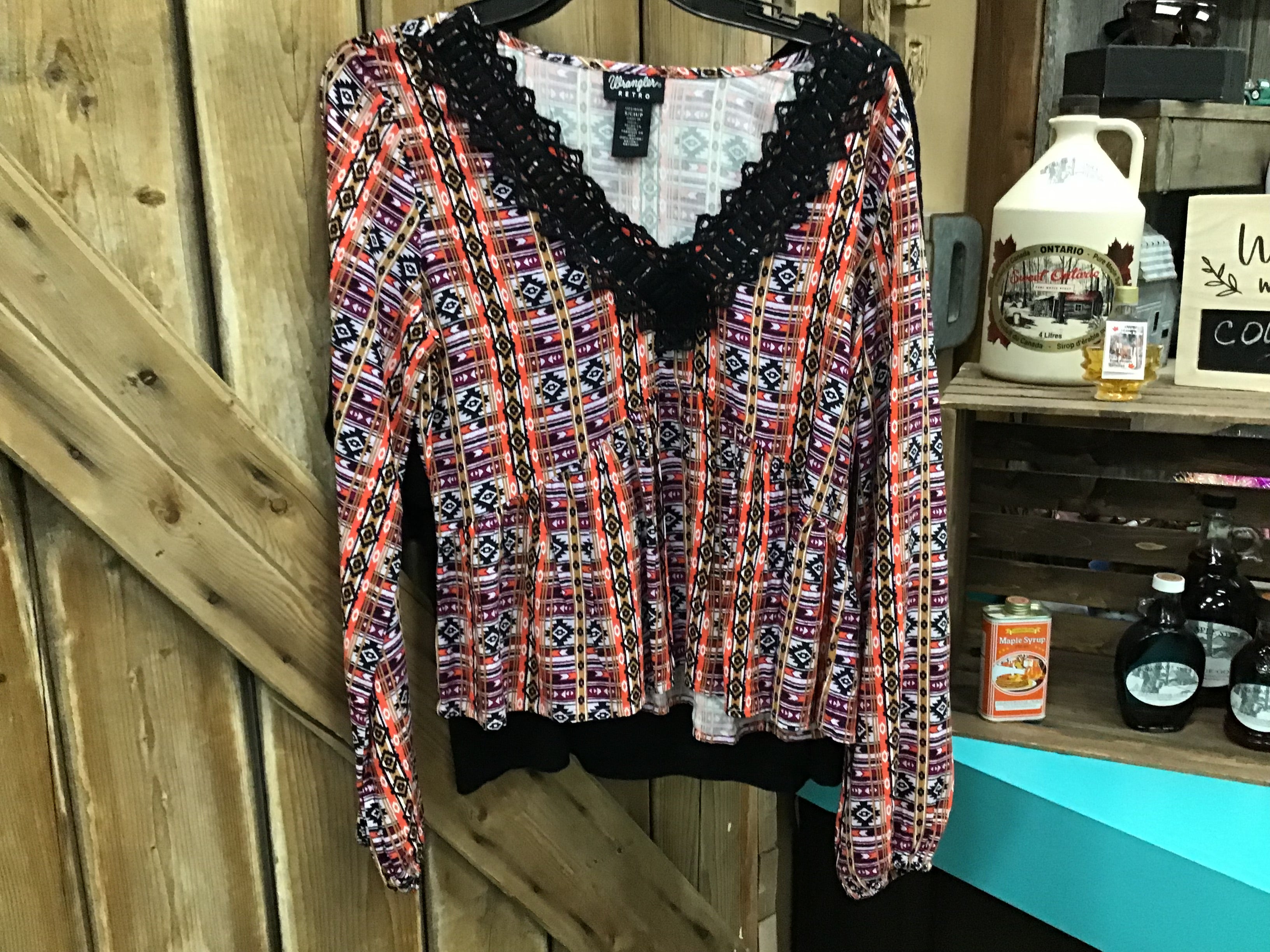 Wrangler Women’s Peasant Top size Small