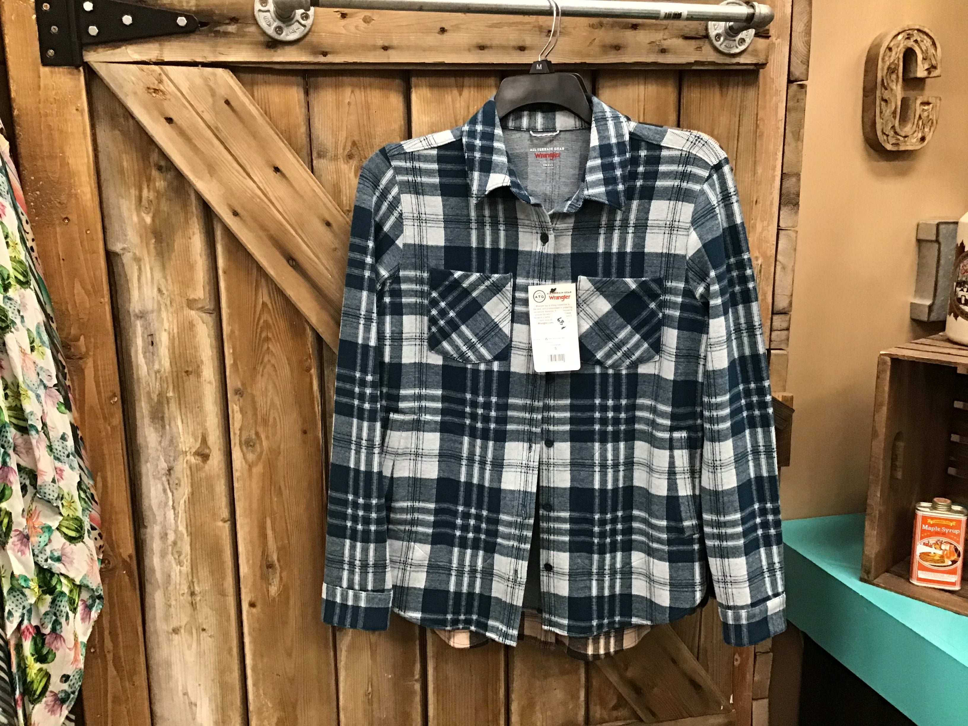 Wrangler ATG Women’s Shirt SMALL