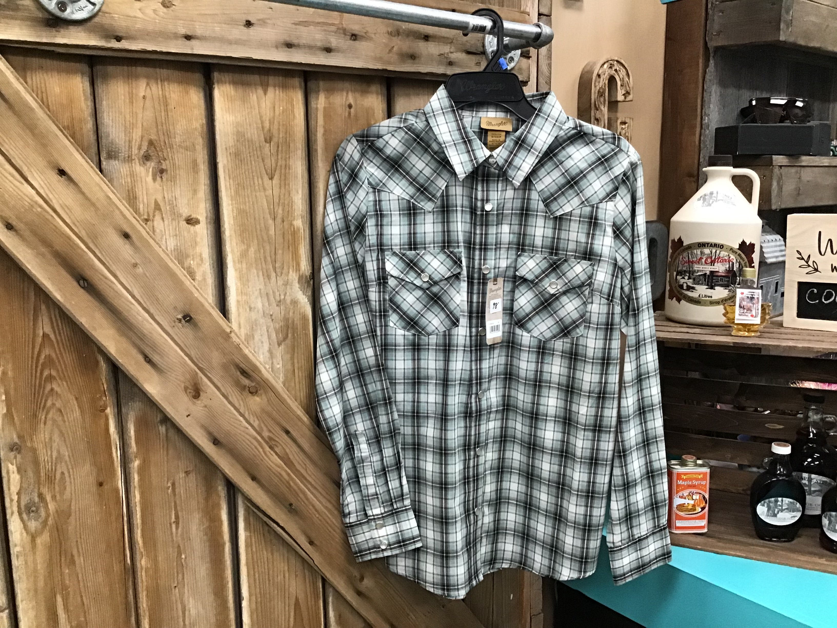 Wrangler Women’s Rodeo Shirts Size Small