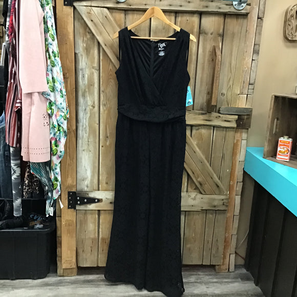 Wrangler Women’s Black Jumpsuit -size LARGE