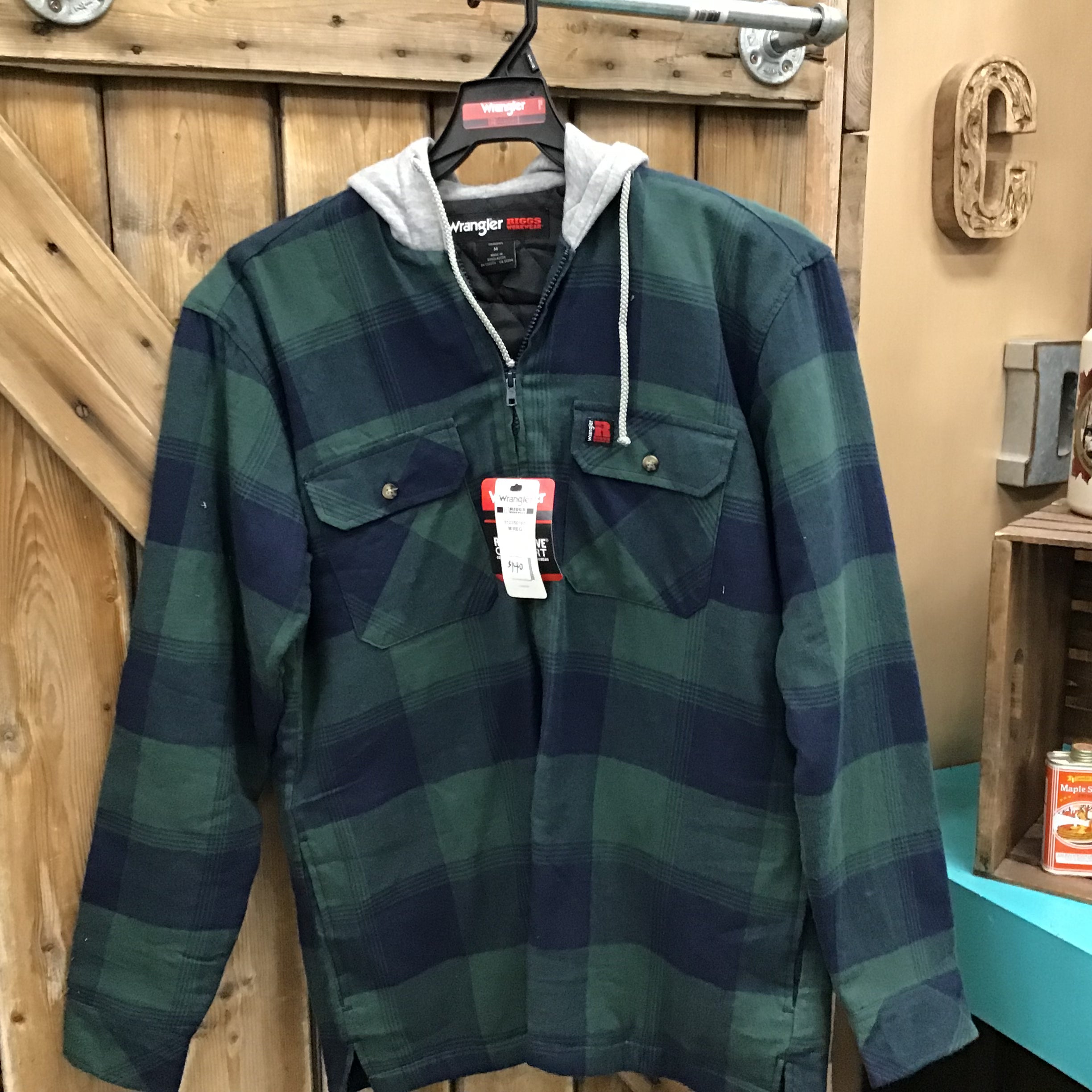 Wrangler Men’s Plaid Padded Shirt/ Hood - MEDIUM