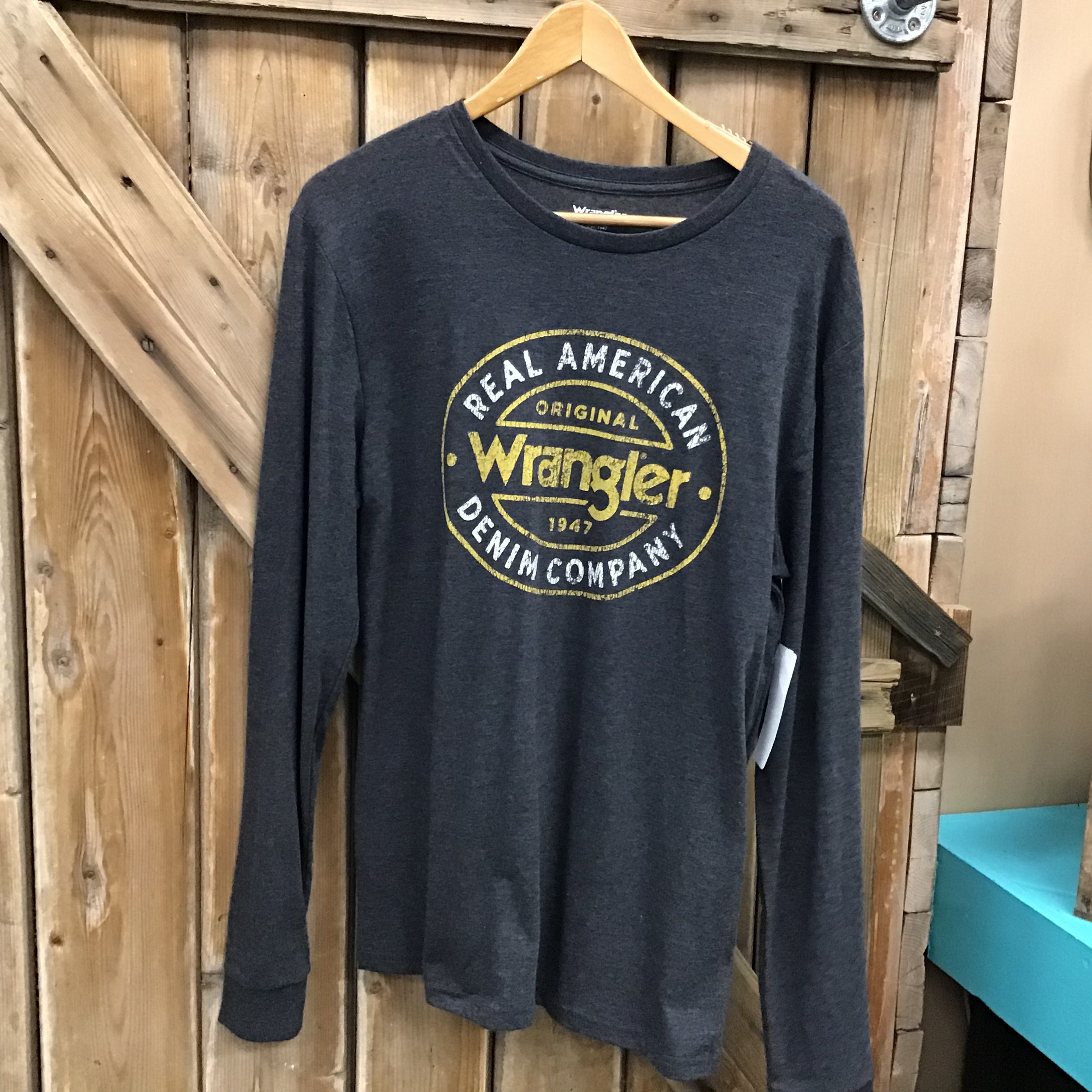 Wrangler Men’s Long Sleeve Tee -size MEDIUM