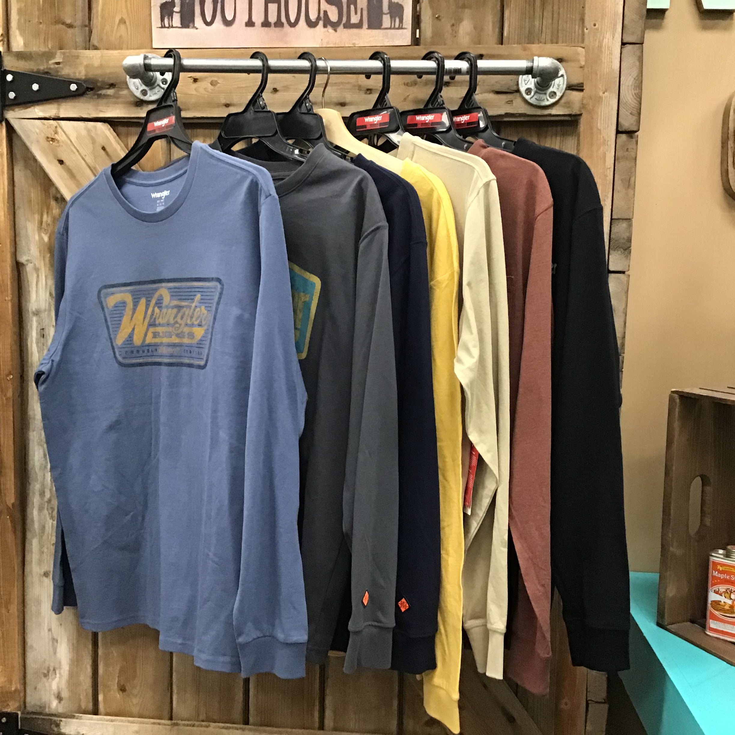 Wrangler Men’s Long Sleeve Tee - size MEDIUM