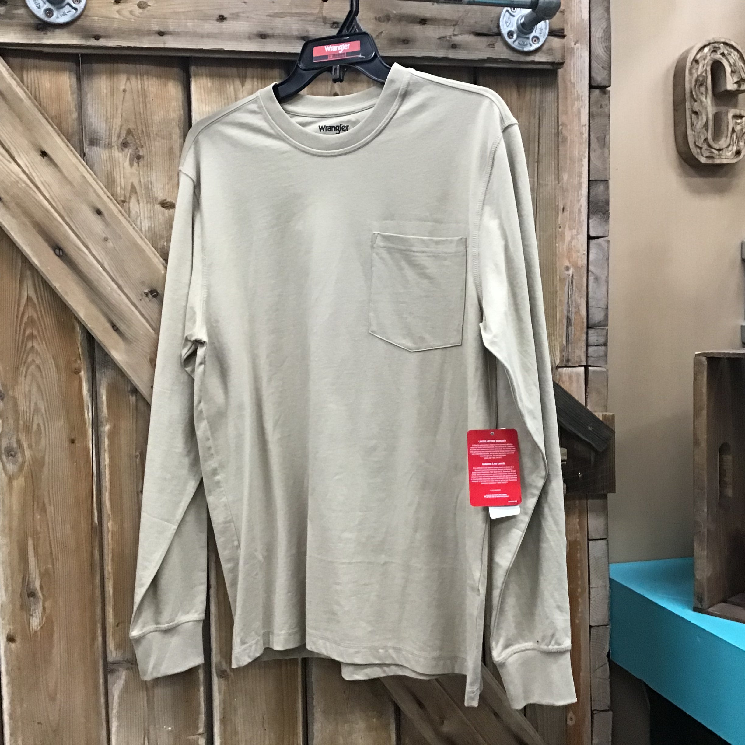 Wrangler Men’s Long Sleeve Tee - size MEDIUM