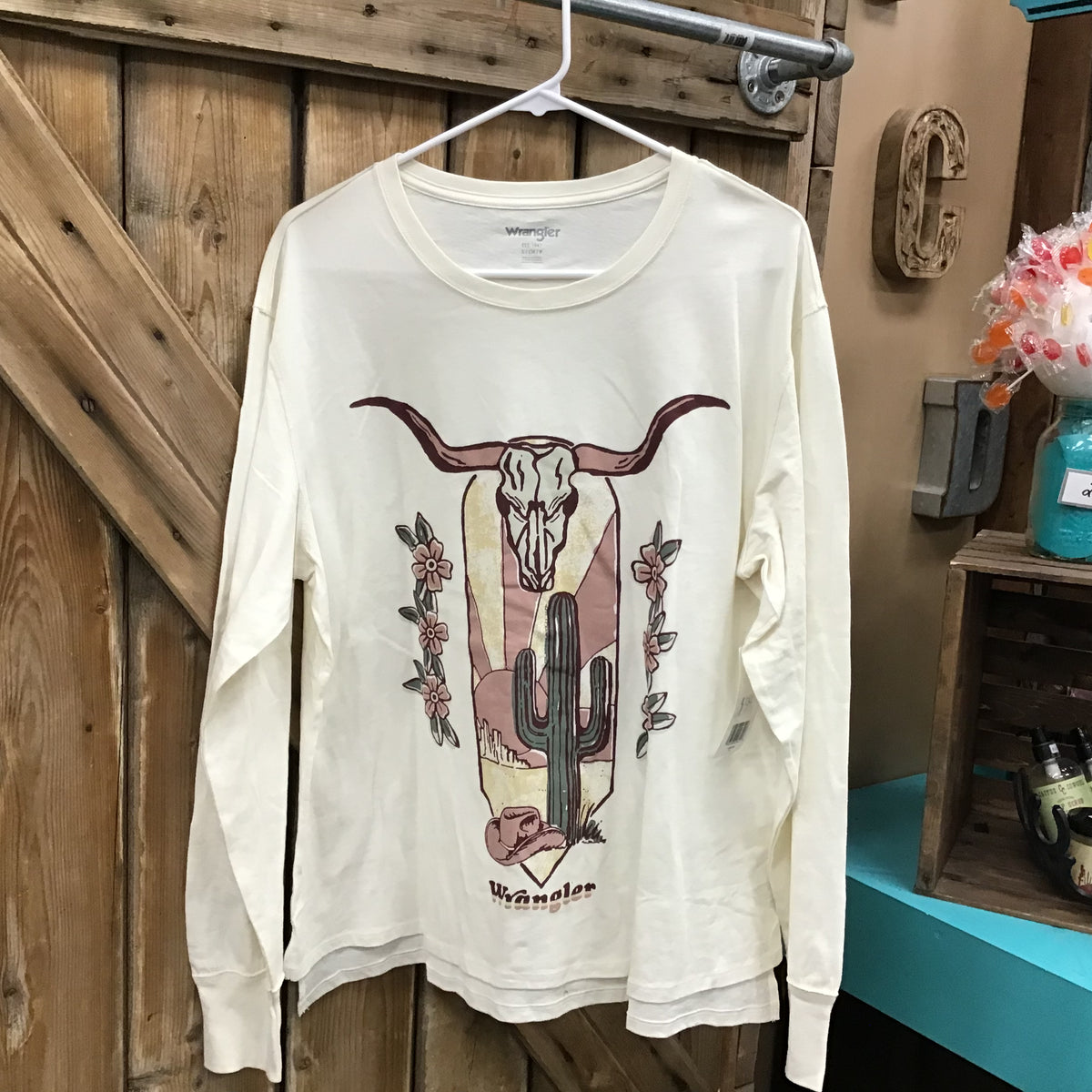 Wrangler Women’s Cream Long Sleeve Tee size SMALL