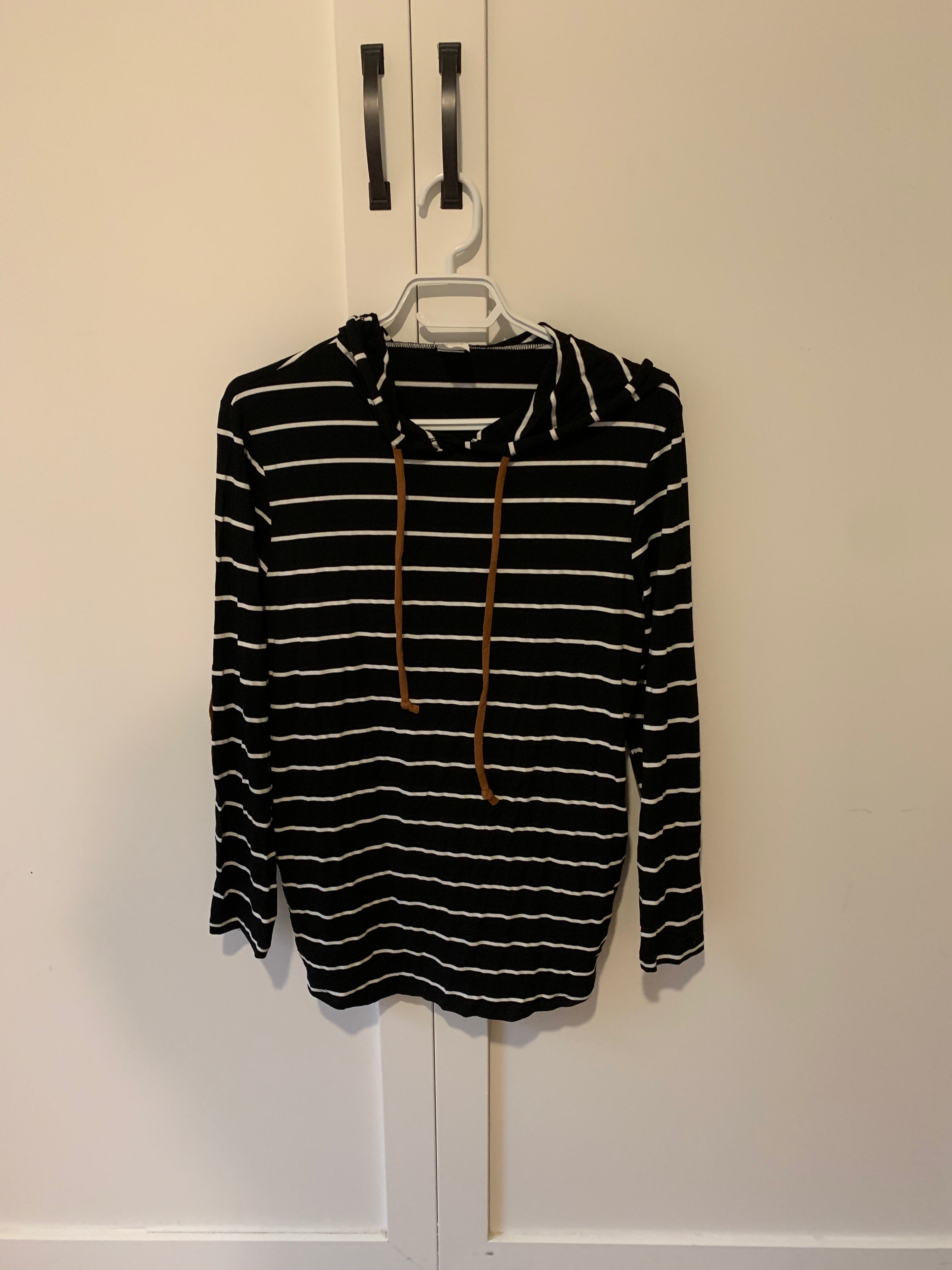 Black & White Stripe Top SMALL