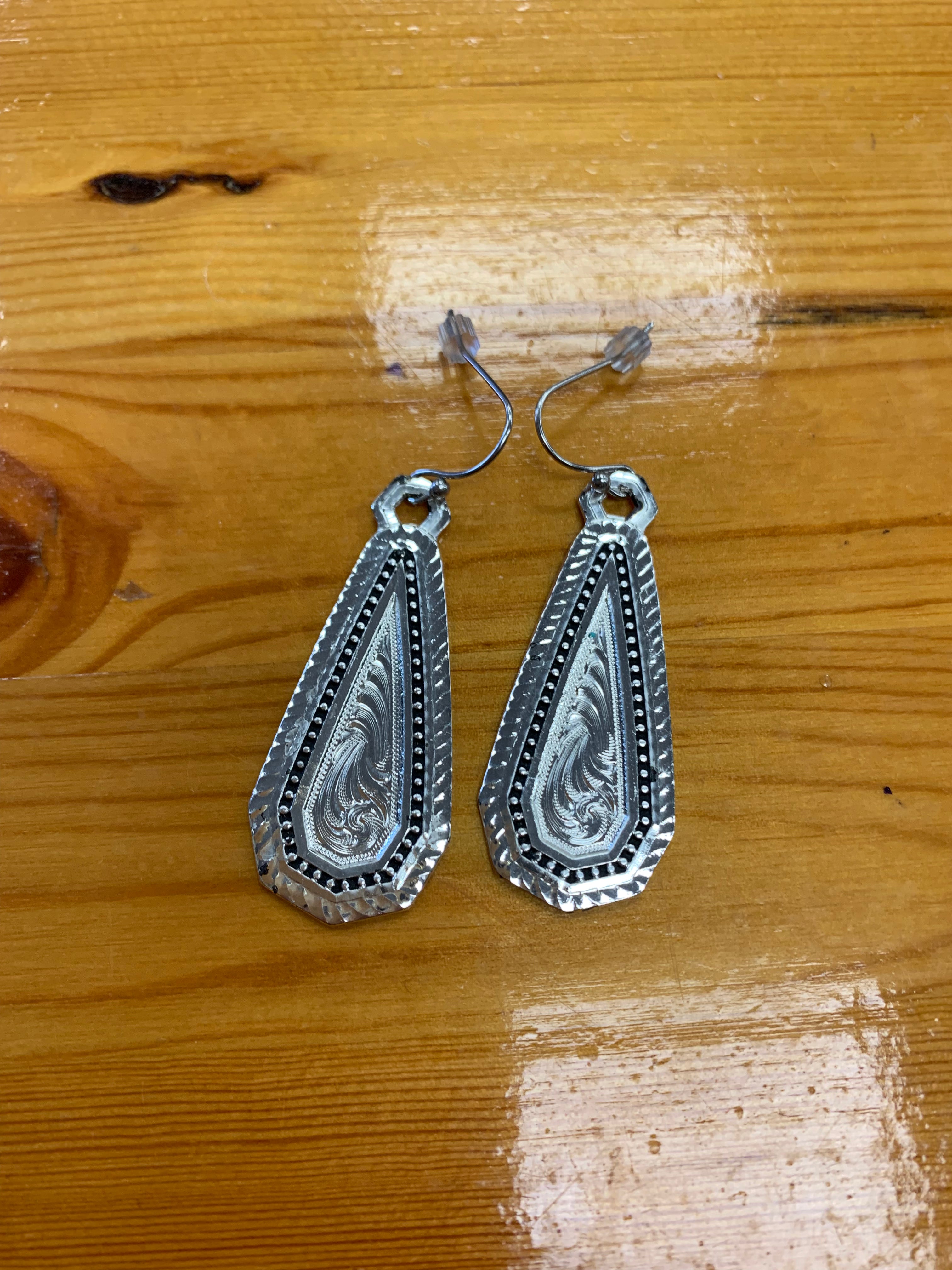 Montana Silversmiths Drop Earrings