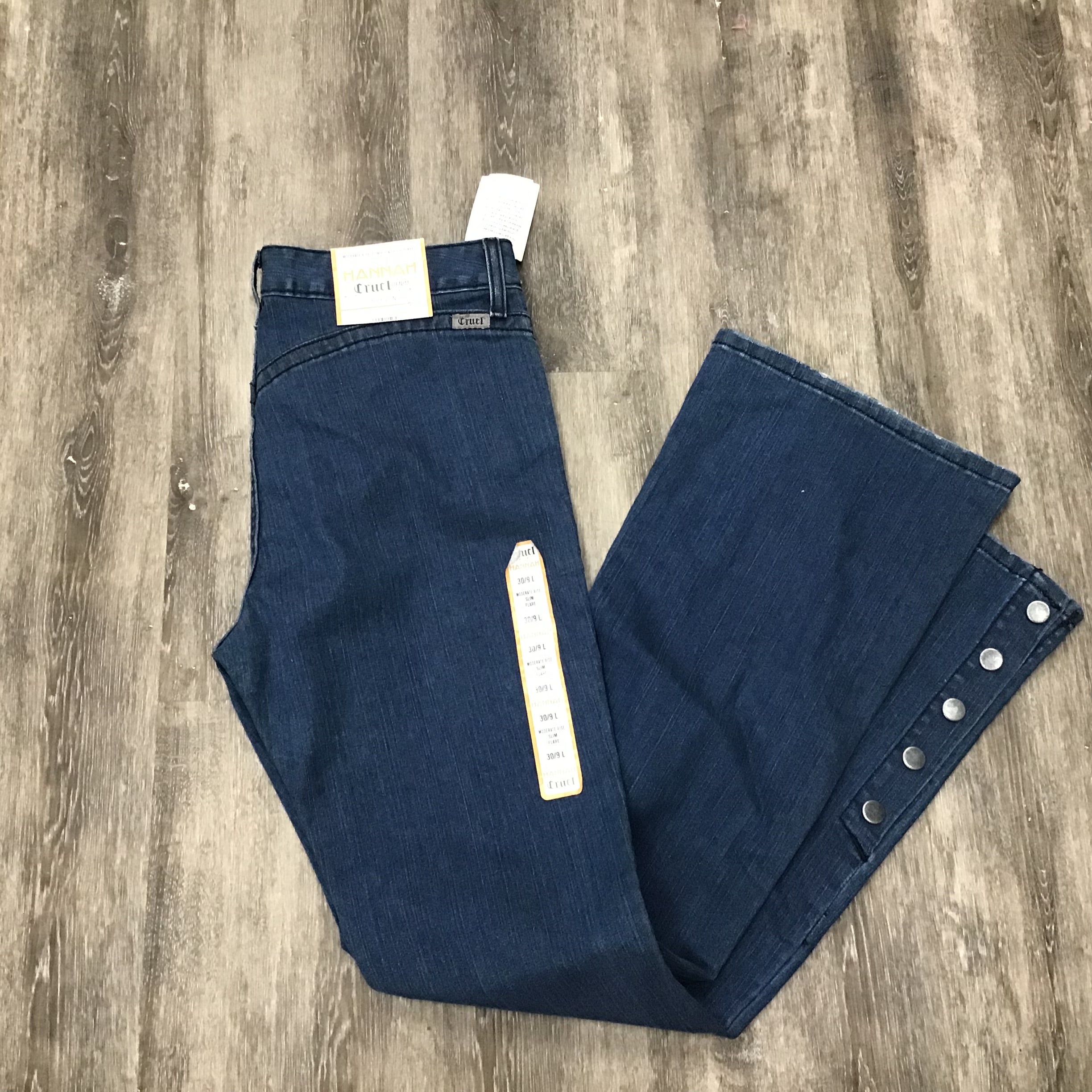 Cruel Denim “ Hannah” Flare Jean sized 30/9 Long