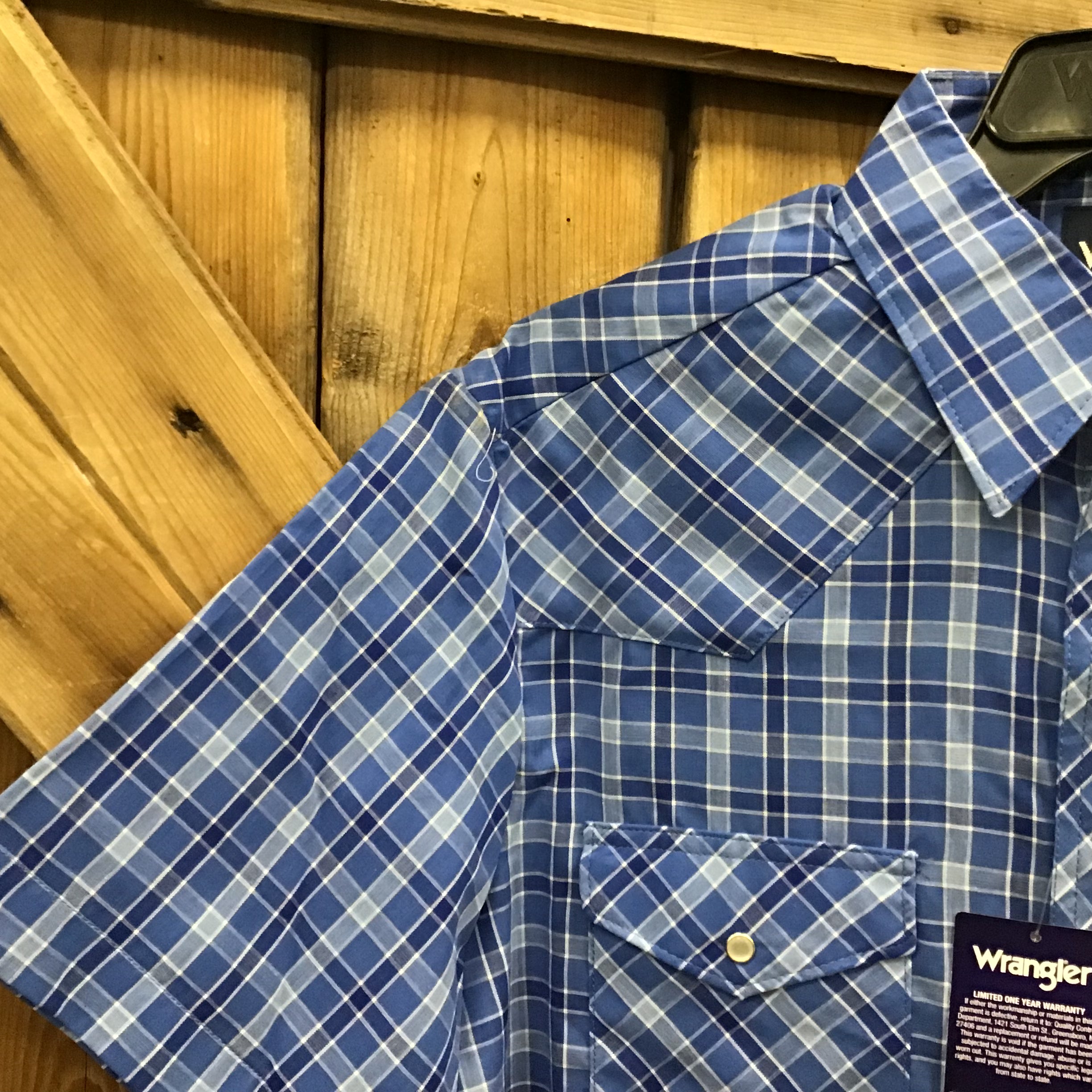 Wrangler MEDIUM Men’s Short Sleeved Rodeo Shirt