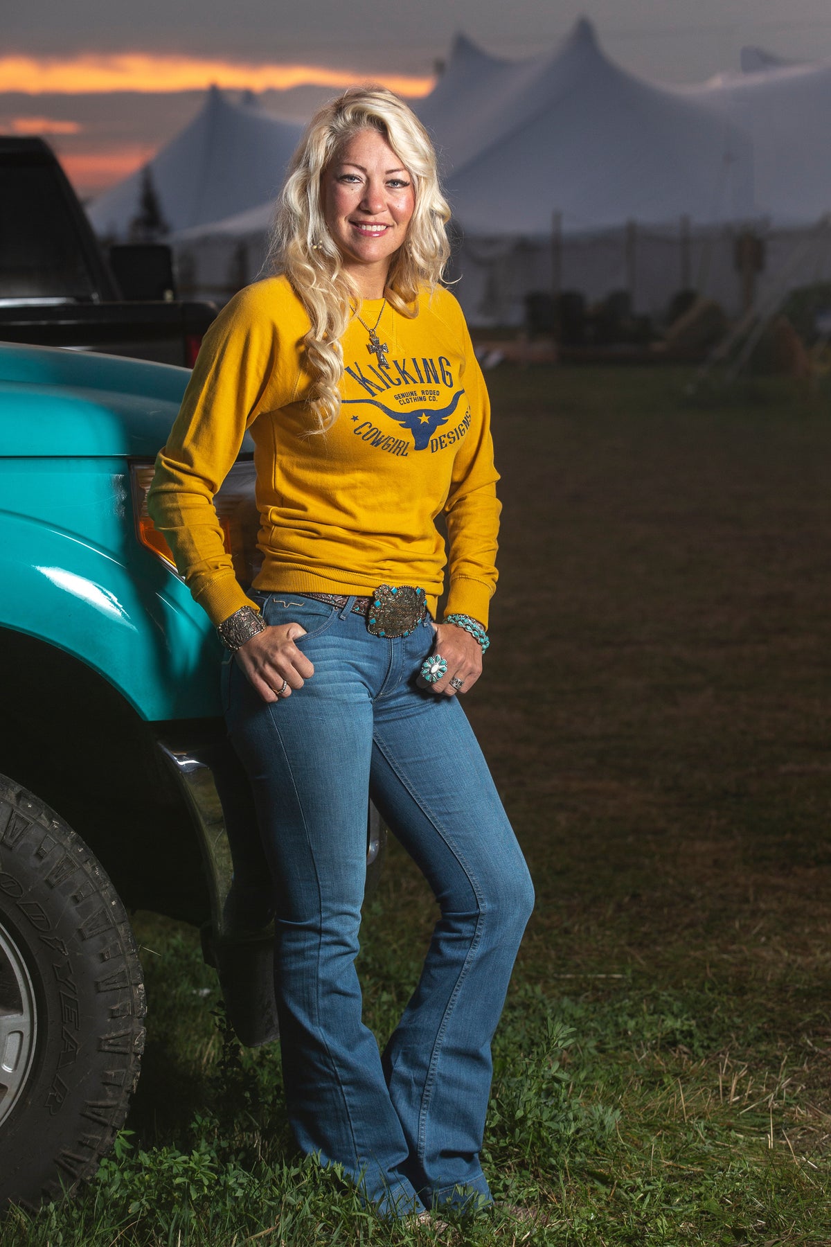 Women’s Crew Neck Sweatshirt - Long Horn Blue/ Mustard