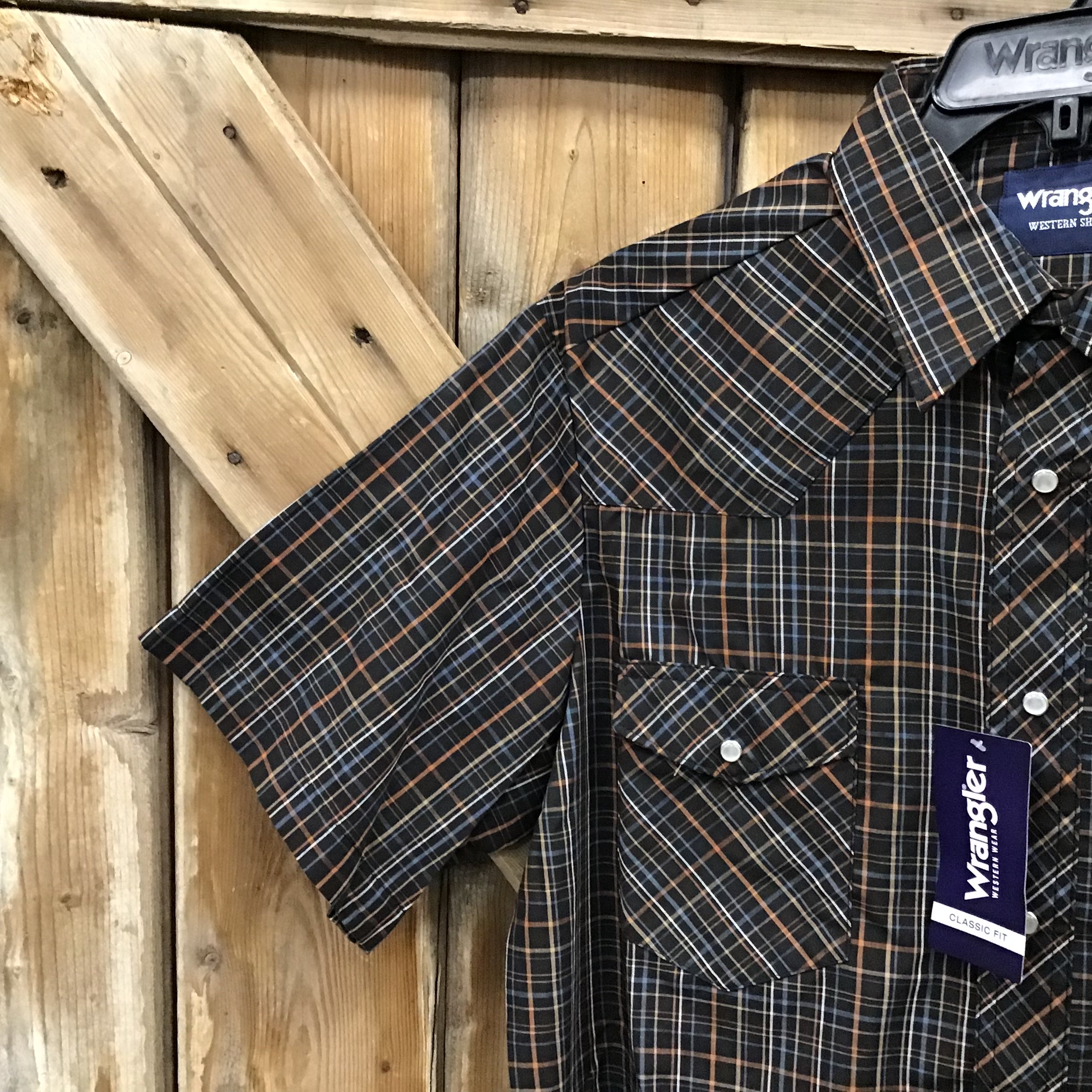 Wrangler LARGE Men’s Short Sleeved Shirt