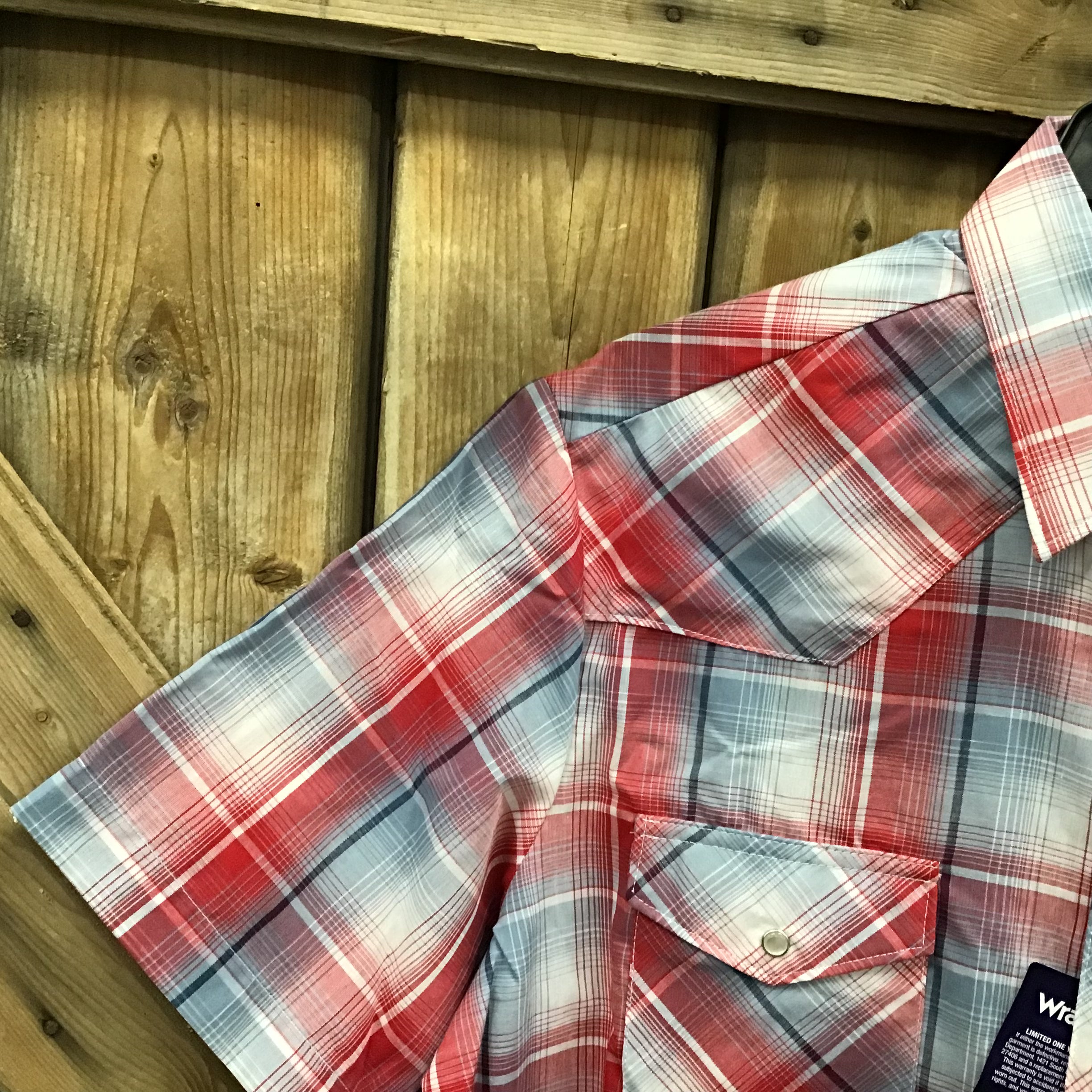 Wrangler LARGE Men’s Short Sleeved Shirt