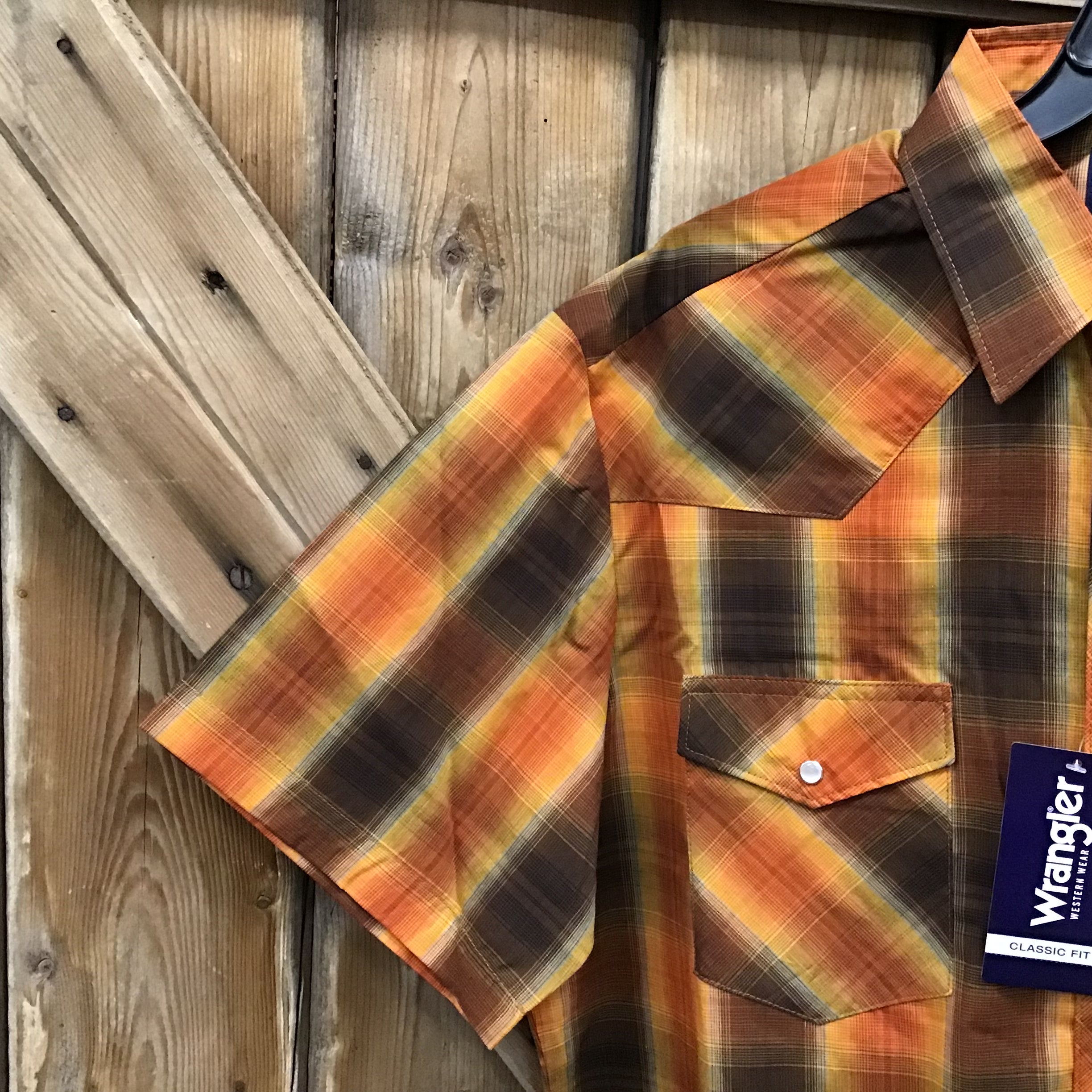 Wrangler LARGE Men’s Short Sleeved Shirt