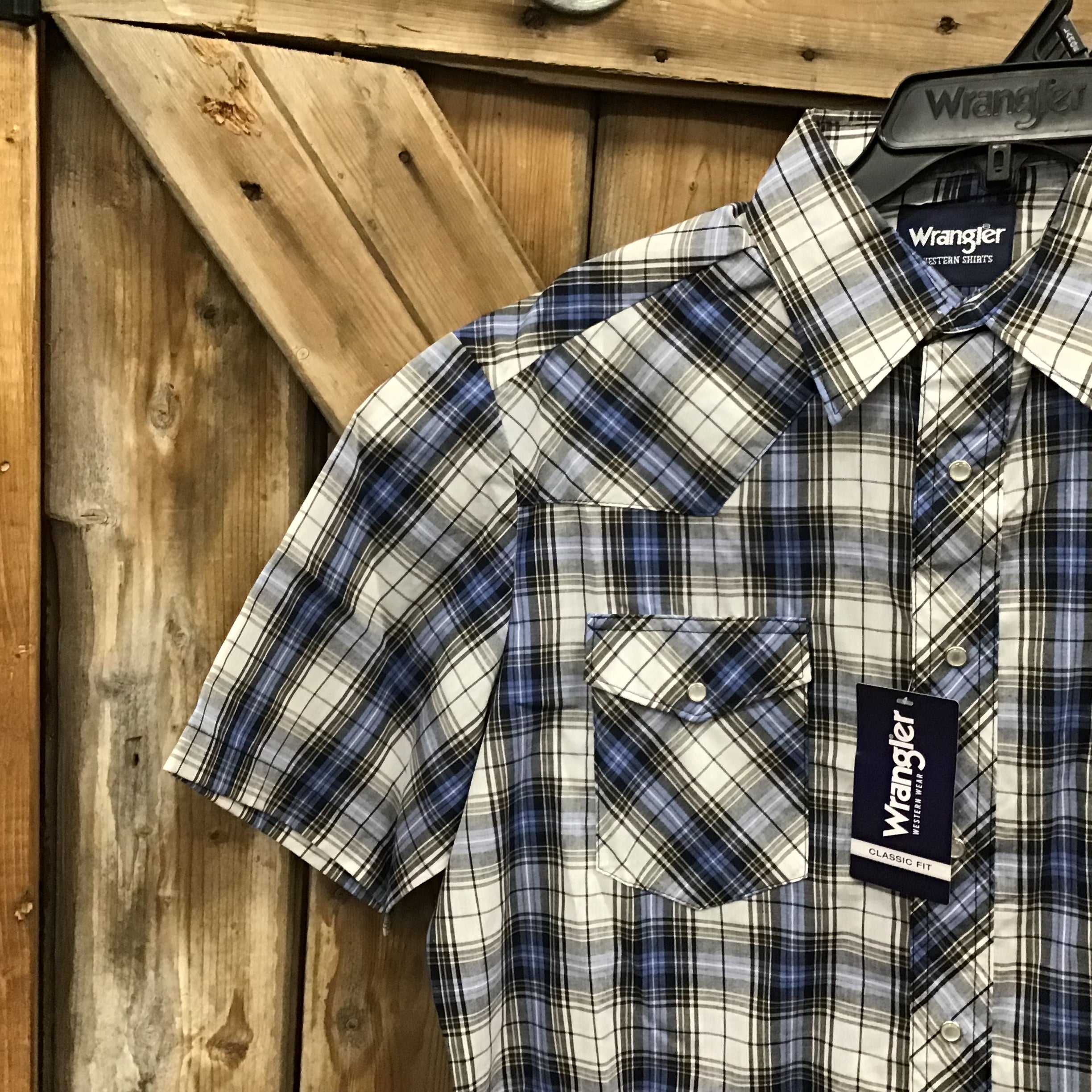 Wrangler LARGE Men’s Short Sleeved Shirt