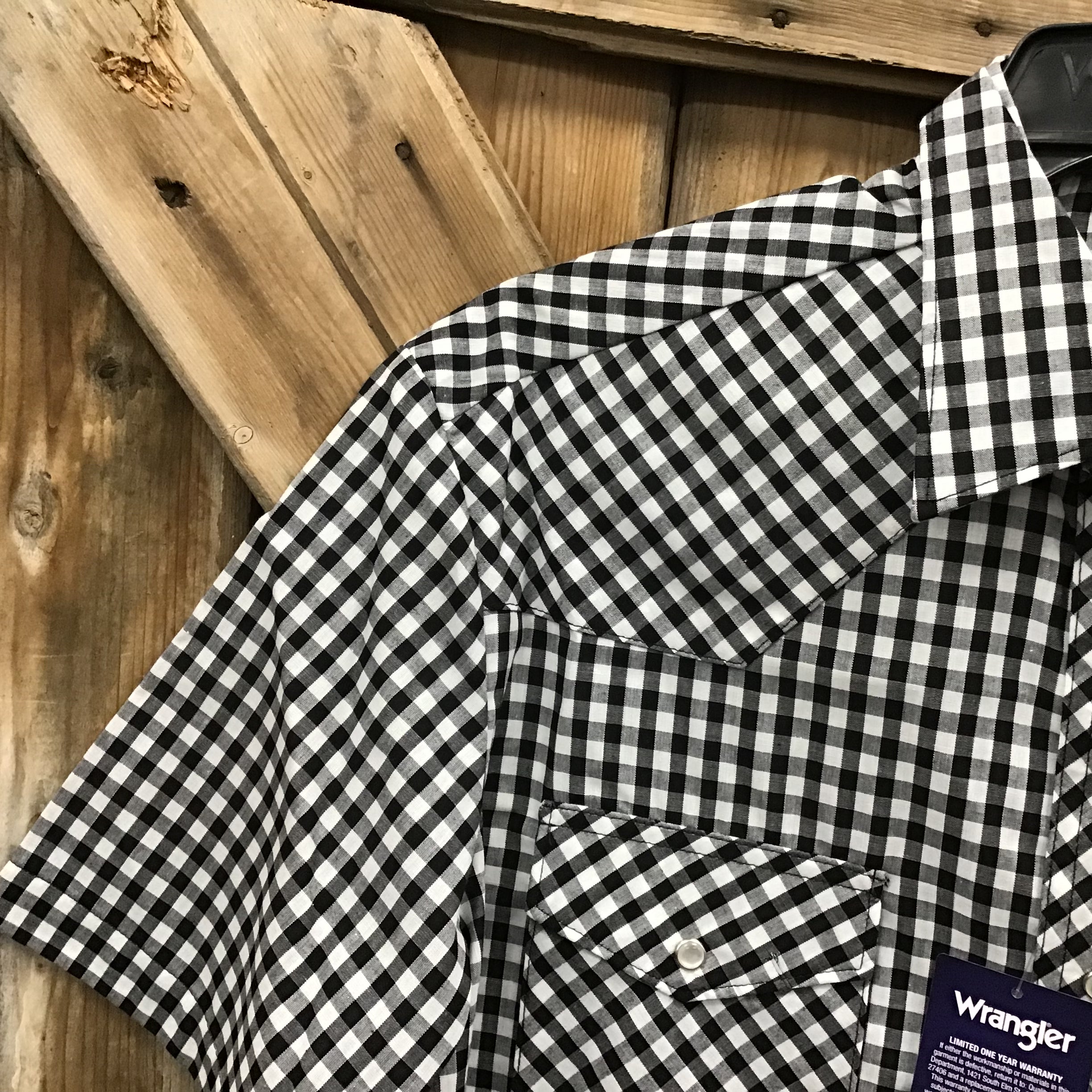 Wrangler LARGE Men’s Short Sleeved Shirt