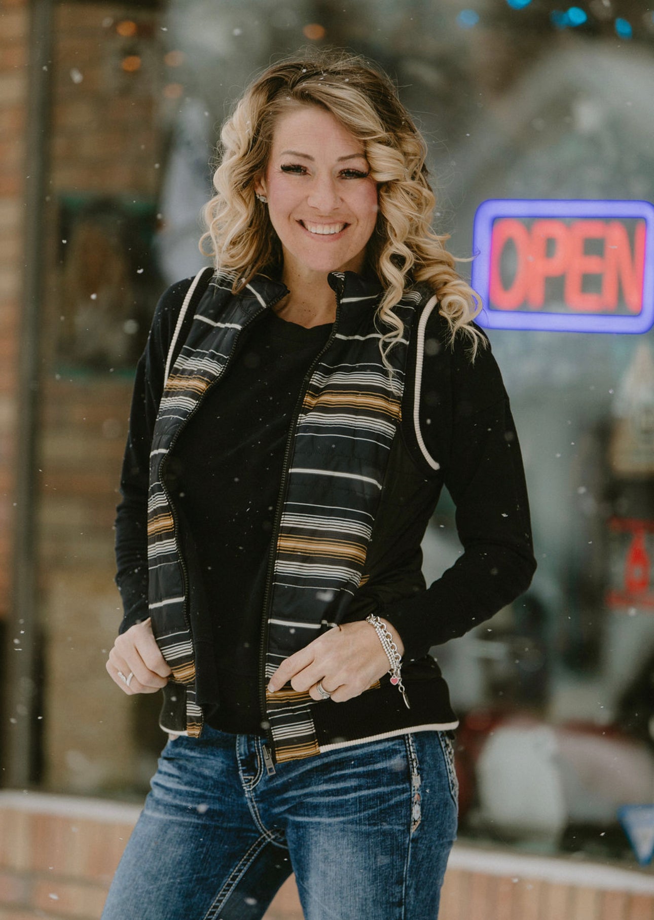 Women's Cinch Reversible Vest